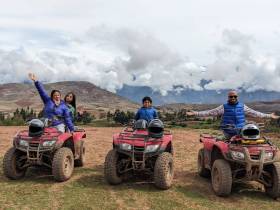 Cuatrimotos en Maras Moray